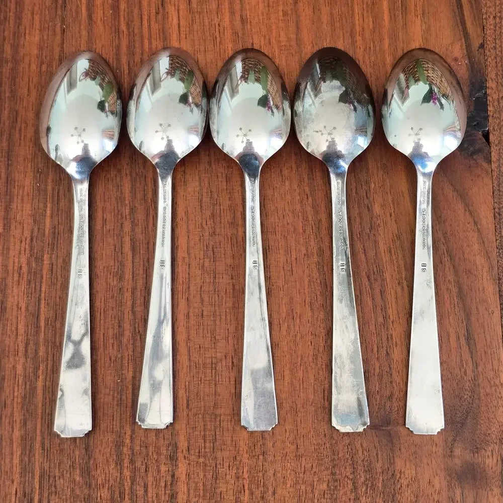 VTG WM Rogers 1939 New York Worlds Fair Spoons Silver Plate Pavillions Souvenir